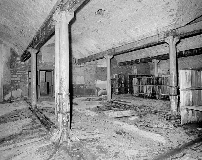 Premier étage, grande salle, côté ouest. © Yves Sancey / Région Bourgogne-Franche-Comté, Inventaire du patrimoine - 1986