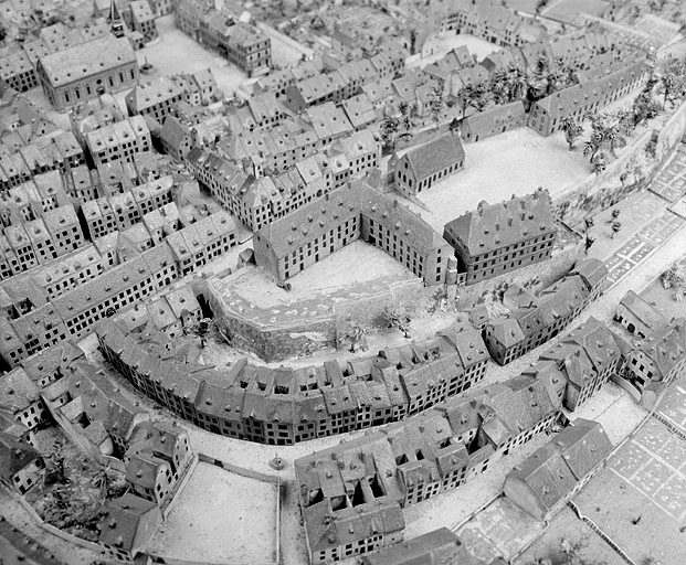 Vue d'ensemble, 1823-1826. Extrait du plan-relief de 1823-1826, par R.G.I. Wild, échelle 1:1000 (conservé au Musée historique du Vieux Montbéliard). © Yves Sancey / Région Bourgogne-Franche-Comté, Inventaire du patrimoine - 1986