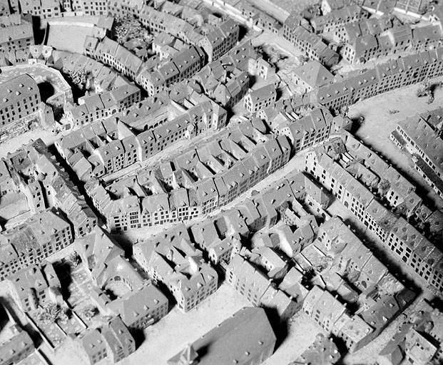 Ilot entre le canal de la Schliffe et la rue des Febvres, 1823-1826. Extrait du plan-relief de 1823-1826, par R.G.I. Wild, échelle 1:1000 (conservé au Musée historique du Vieux Montbéliard). © Yves Sancey / Région Bourgogne-Franche-Comté, Inventaire du patrimoine - 1986