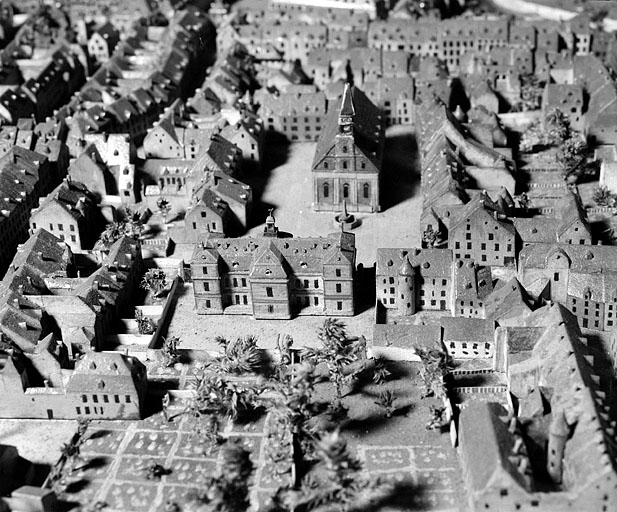 Façade sur le jardin, 1823-1826. Extrait du plan-relief de 1823-1826, par R.G.I. Wild, échelle 1:1000 (conservé au Musée historique du Vieux Montbéliard). © Jérôme Mongreville / Région Bourgogne-Franche-Comté, Inventaire du patrimoine - 1986