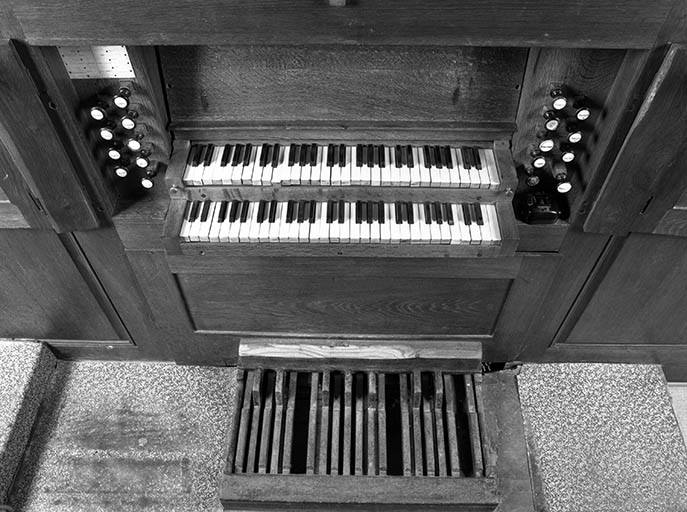 Console et pédalier vus en plongée. © Jérôme Mongreville / Région Bourgogne-Franche-Comté, Inventaire du patrimoine - 1986