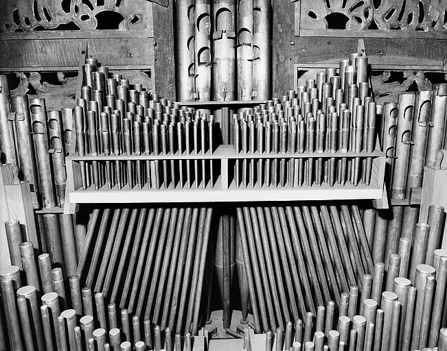 Tuyauterie du clavier de récit, jeu de cornet vu de face. © Jérôme Mongreville / Région Bourgogne-Franche-Comté, Inventaire du patrimoine - 1986