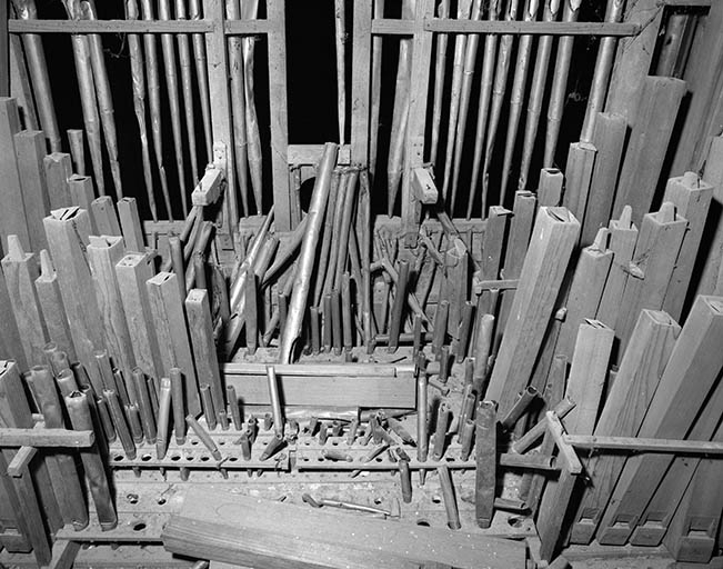 Tuyauterie vue de face en plongée. © Jérôme Mongreville / Région Bourgogne-Franche-Comté, Inventaire du patrimoine - 1986