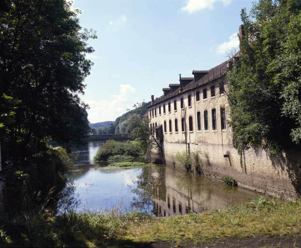 Vue de la façade et de la coursière. © Yves Sancey / Région Bourgogne-Franche-Comté, Inventaire du patrimoine - 1986