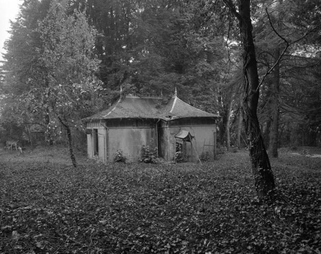 Vue d'ensemble du pavillon de jardin (n° 3). © Yves Sancey / Région Bourgogne-Franche-Comté, Inventaire du patrimoine - 1986