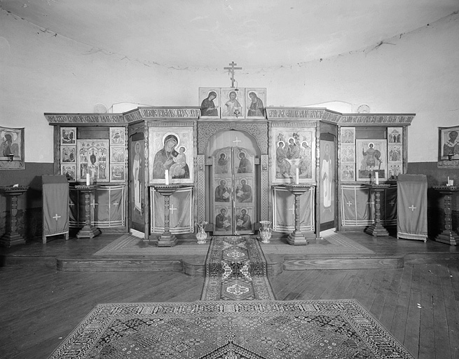 Tour Henriette. Pièce du cinquième niveau aménagée en église orthodoxe. © Jérôme Mongreville / Région Bourgogne-Franche-Comté, Inventaire du patrimoine - 1987
