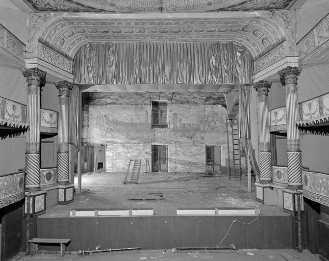 La scène © Yves Sancey / Région Bourgogne-Franche-Comté, Inventaire du patrimoine - 1987