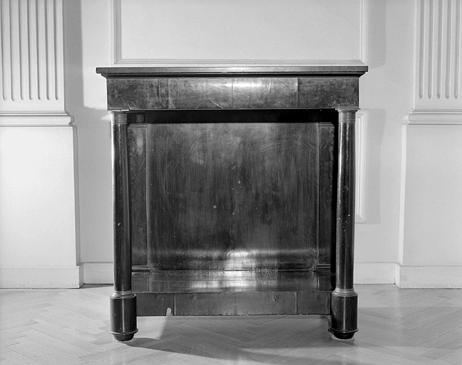 Vue d'ensemble, de face. © Jérôme Mongreville / Région Bourgogne-Franche-Comté, Inventaire du patrimoine - 1988