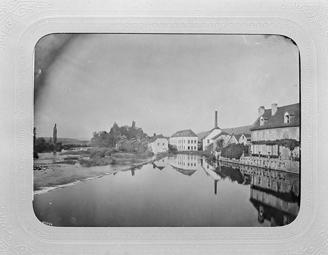 Vue d'ensemble depuis le pont, 1899-1900. © Jérôme Mongreville / Région Bourgogne-Franche-Comté, Inventaire du patrimoine - 1988 Vue d'ensemble depuis le pont, 1899-1900. © Jérôme Mongreville / Région Bourgogne-Franche-Comté, Inventaire du patrimoine - 1988