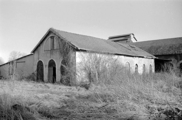 Façades postérieure et latérale gauche de la salle des machines. © Laurent Poupard / Région Bourgogne-Franche-Comté, Inventaire du patrimoine - 1988