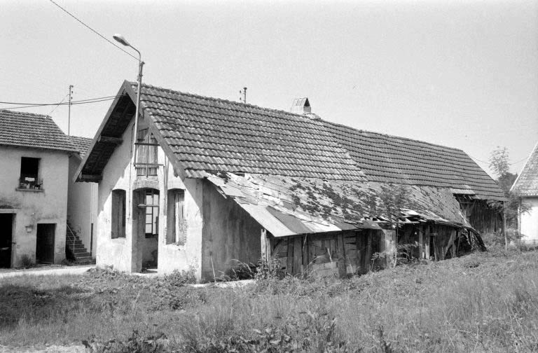 Atelier (F). © Laurent Poupard / Région Bourgogne-Franche-Comté, Inventaire du patrimoine - 1988 Atelier (F). © Laurent Poupard / Région Bourgogne-Franche-Comté, Inventaire du patrimoine - 1988