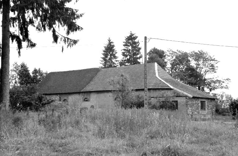 Atelier de fabrication (B), depuis le sud-ouest. © Laurent Poupard / Région Bourgogne-Franche-Comté, Inventaire du patrimoine - 1988