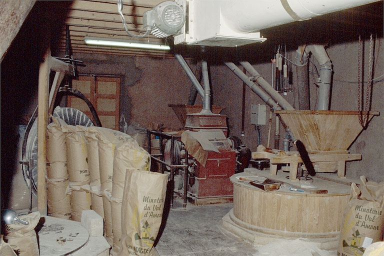 Minoterie (G), rez-de-chaussée : intérieur de l'atelier de fabrication. © Laurent Poupard / Région Bourgogne-Franche-Comté, Inventaire du patrimoine - 1988