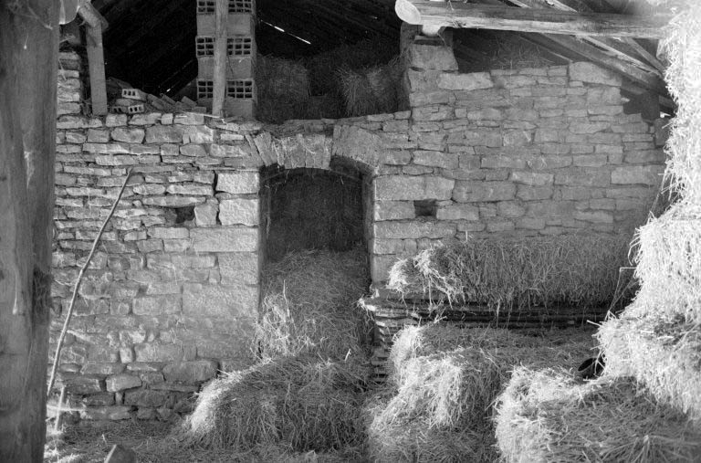 Porte d'enfournement du 2e four (four intérieur). © Laurent Poupard / Région Bourgogne-Franche-Comté, Inventaire du patrimoine - 1988