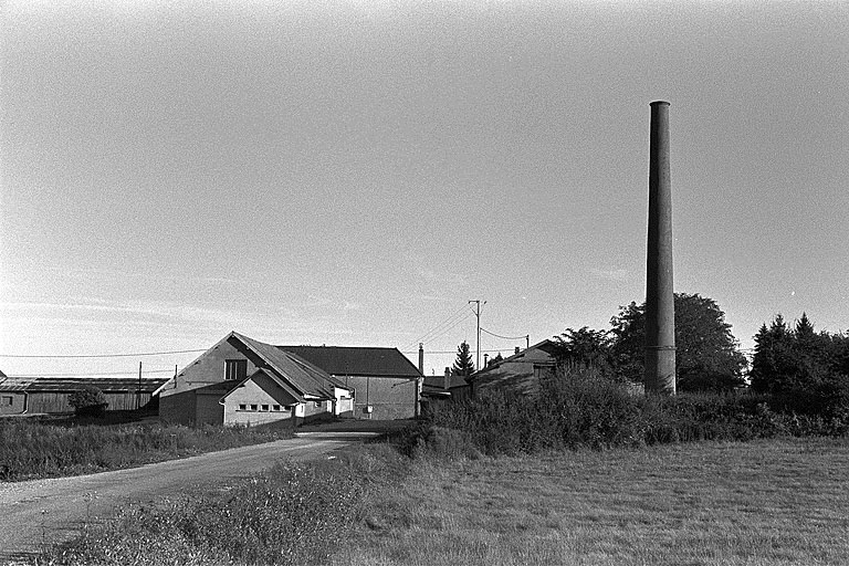 Vue d'ensemble, depuis le nord. © Laurent Poupard / Région Bourgogne-Franche-Comté, Inventaire du patrimoine - 1988