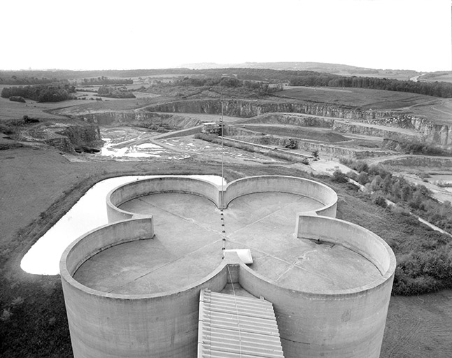 Terrasse de silos et carrière. © Yves Sancey / Région Bourgogne-Franche-Comté, Inventaire du patrimoine - 1988