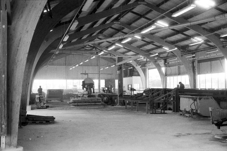 Scierie : intérieur de l'atelier de fabrication (I). © Laurent Poupard / Région Bourgogne-Franche-Comté, Inventaire du patrimoine - 1988
