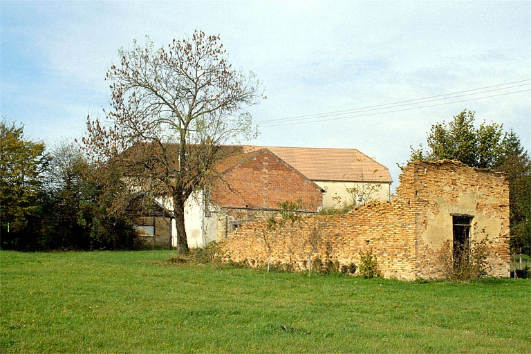 Logement d'ouvriers. © Laurent Poupard / Région Bourgogne-Franche-Comté, Inventaire du patrimoine - 1988