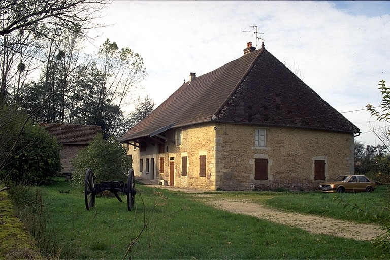 Moulin et four à pain. © Laurent Poupard / Région Bourgogne-Franche-Comté, Inventaire du patrimoine - 1988