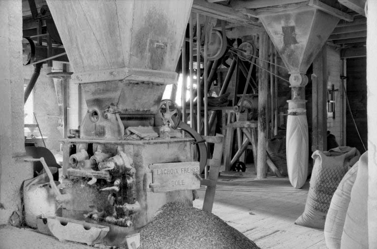 Appareil à cylindres Lacroix. © Laurent Poupard / Région Bourgogne-Franche-Comté, Inventaire du patrimoine - 1988 Appareil à cylindres Lacroix. © Laurent Poupard / Région Bourgogne-Franche-Comté, Inventaire du patrimoine - 1988