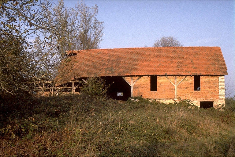 Atelier de fabrication. © Laurent Poupard / Région Bourgogne-Franche-Comté, Inventaire du patrimoine - 1988