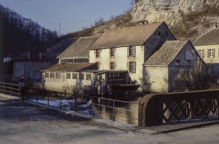 Vue rapprochée de la minoterie Hanriot. © Laurent Poupard / Région Bourgogne-Franche-Comté, Inventaire du patrimoine - 1989