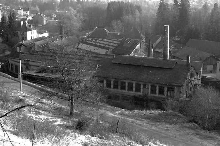 Vue générale de la clouterie d'Hauterive. © Laurent Poupard / Région Bourgogne-Franche-Comté, Inventaire du patrimoine - 1989 Vue générale de la clouterie d'Hauterive. © Laurent Poupard / Région Bourgogne-Franche-Comté, Inventaire du patrimoine - 1989