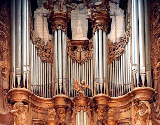 Etage de tuyauterie du grand orgue, vu de face. © Jérôme Mongreville / Région Bourgogne-Franche-Comté, Inventaire du patrimoine - 1989