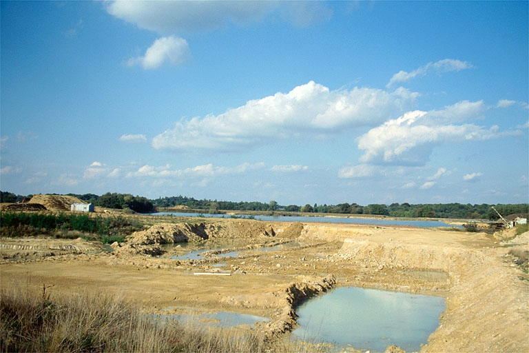 Vue d'ensemble de la carrière de la Pinodière. © Laurent Poupard / Région Bourgogne-Franche-Comté, Inventaire du patrimoine - 1989