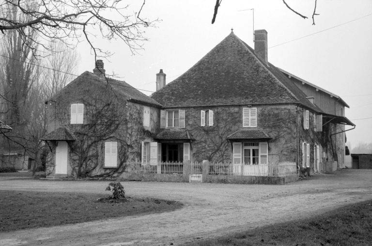 Logement (E) et façade latérale gauche de la minoterie (A). © Laurent Poupard / Région Bourgogne-Franche-Comté, Inventaire du patrimoine - 1989