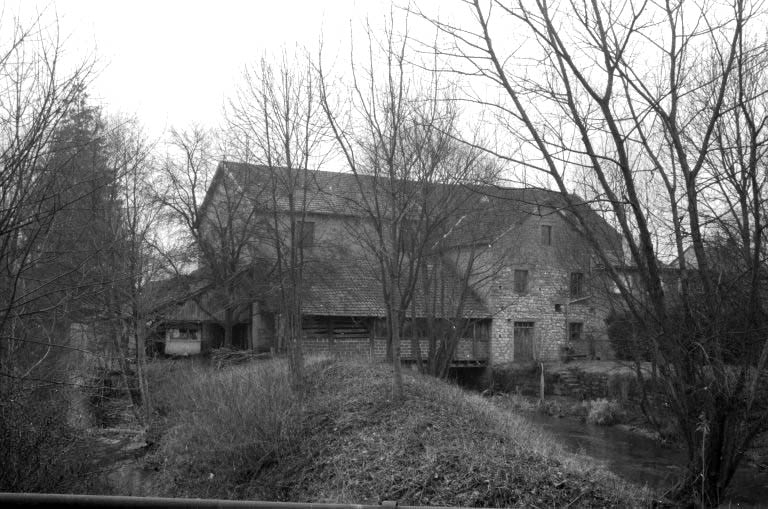Façade postérieure de la minoterie. © Laurent Poupard / Région Bourgogne-Franche-Comté, Inventaire du patrimoine - 1989