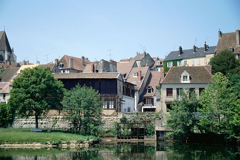 Pièce de séchage, depuis l'est. © Laurent Poupard / Région Bourgogne-Franche-Comté, Inventaire du patrimoine - 1989