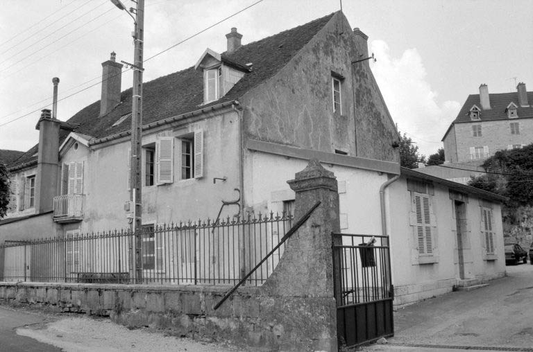 Bureau-logement patronal, vu de trois quarts droit. © Laurent Poupard / Région Bourgogne-Franche-Comté, Inventaire du patrimoine - 1989