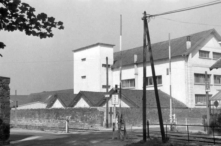 Façade postérieure des ateliers (G, H, I), depuis l'est. © Laurent Poupard / Région Bourgogne-Franche-Comté, Inventaire du patrimoine - 1989