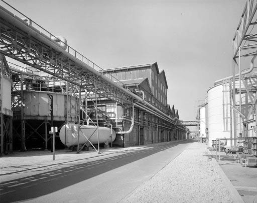 Bâtiment de la caustification (20) vu de l'est. © Yves Sancey / Région Bourgogne-Franche-Comté, Inventaire du patrimoine - 1989 Bâtiment de la caustification (20) vu de l'est. © Yves Sancey / Région Bourgogne-Franche-Comté, Inventaire du patrimoine - 1989