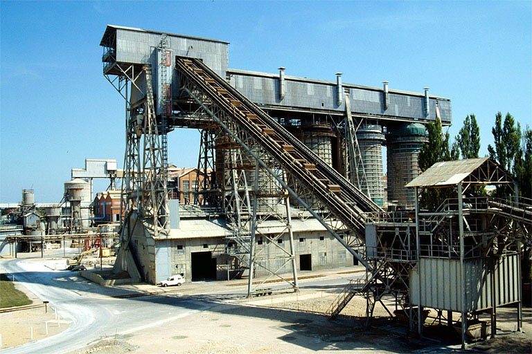 Fours à chaux vus de trois quarts gauche. © Yves Sancey / Région Bourgogne-Franche-Comté, Inventaire du patrimoine - 1989 Fours à chaux vus de trois quarts gauche. © Yves Sancey / Région Bourgogne-Franche-Comté, Inventaire du patrimoine - 1989