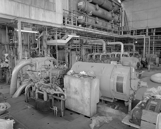 De gauche à droite : compresseur (soufflante), variateur de vitesse et moteur électrique. © Yves Sancey / Région Bourgogne-Franche-Comté, Inventaire du patrimoine - 1989 De gauche à droite : compresseur (soufflante), variateur de vitesse et moteur électrique. © Yves Sancey / Région Bourgogne-Franche-Comté, Inventaire du patrimoine - 1989