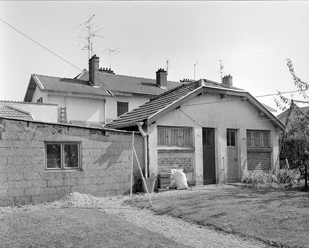 La remise. © Yves Sancey / Région Bourgogne-Franche-Comté, Inventaire du patrimoine - 1989