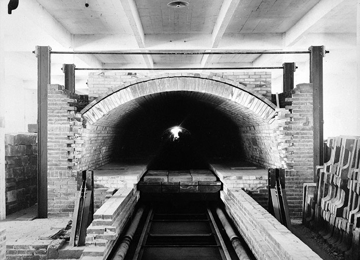 Four Dressler en construction : vue de face. © Yves  Sancey (reproduction) / Région Bourgogne-Franche-Comté, Inventaire du patrimoine - 1989