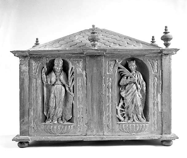 Vue d'une des grandes faces : pape martyr et sainte Catherine. © Jérôme Mongreville / Région Bourgogne-Franche-Comté, Inventaire du patrimoine - 1989