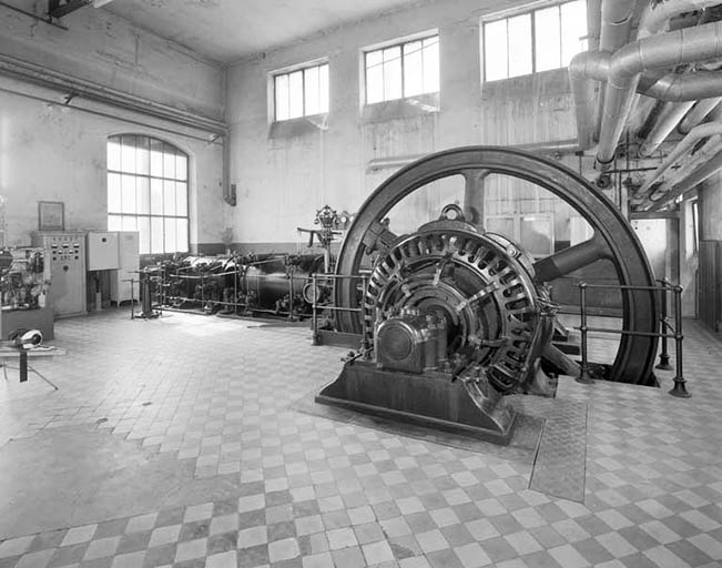 Salle des machines (10) : machine à vapeur Crepelle et Cie. © Yves Sancey / Région Bourgogne-Franche-Comté, Inventaire du patrimoine - 1989 Salle des machines (10) : machine à vapeur Crepelle et Cie. © Yves Sancey / Région Bourgogne-Franche-Comté, Inventaire du patrimoine - 1989