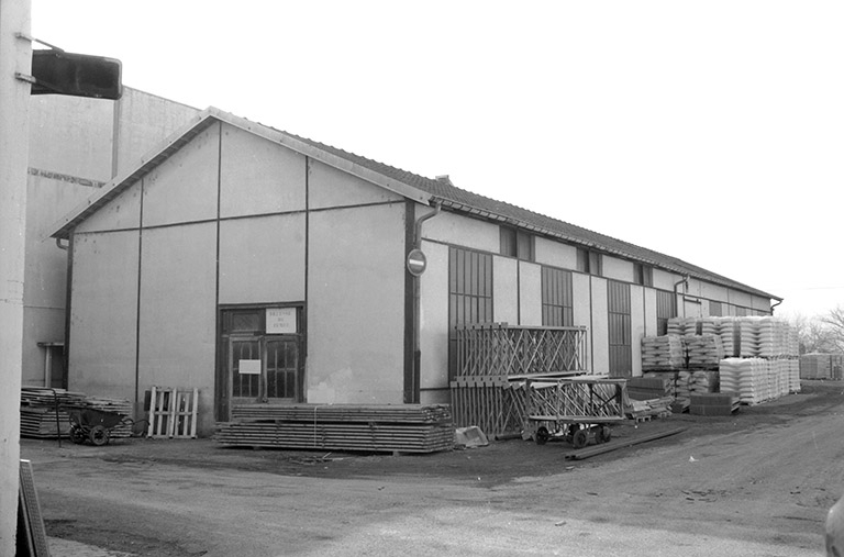 Menuiserie (4). © Laurent Poupard / Région Bourgogne-Franche-Comté, Inventaire du patrimoine - 1989 Menuiserie (4). © Laurent Poupard / Région Bourgogne-Franche-Comté, Inventaire du patrimoine - 1989