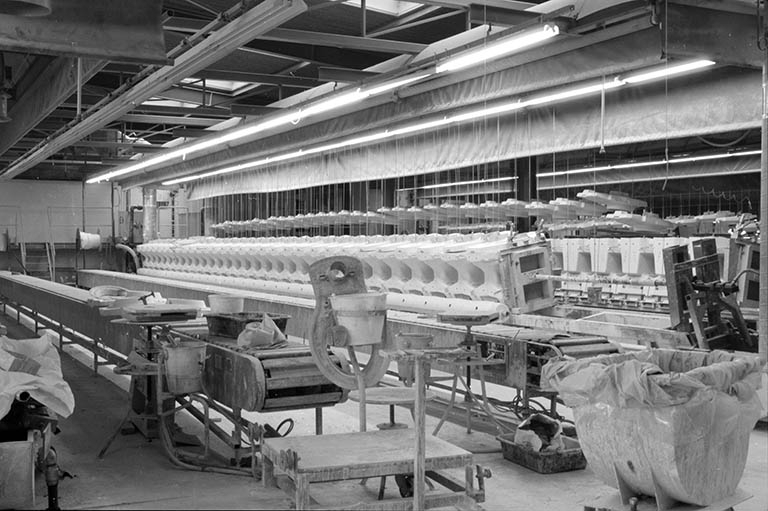 Atelier de coulage D (9), intérieur. © Laurent Poupard / Région Bourgogne-Franche-Comté, Inventaire du patrimoine - 1989 Atelier de coulage D (9), intérieur. © Laurent Poupard / Région Bourgogne-Franche-Comté, Inventaire du patrimoine - 1989