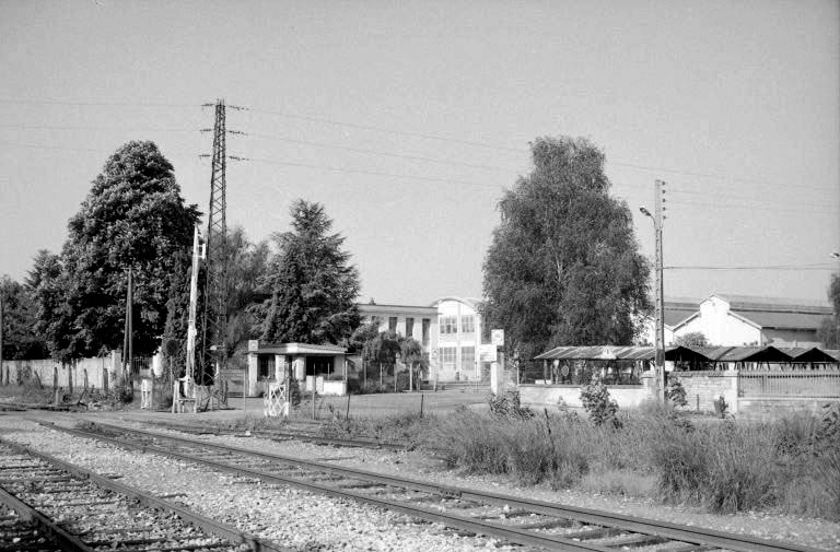 Vue d'ensemble depuis le nord-est. © Laurent Poupard / Région Bourgogne-Franche-Comté, Inventaire du patrimoine - 1989 Vue d'ensemble depuis le nord-est. © Laurent Poupard / Région Bourgogne-Franche-Comté, Inventaire du patrimoine - 1989