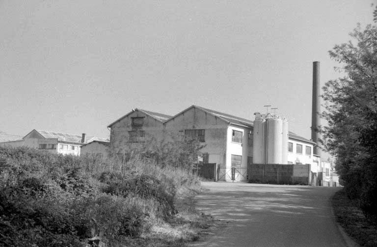 Atelier de coulage des moules (12), depuis le sud. © Laurent Poupard / Région Bourgogne-Franche-Comté, Inventaire du patrimoine - 1989 Atelier de coulage des moules (12), depuis le sud. © Laurent Poupard / Région Bourgogne-Franche-Comté, Inventaire du patrimoine - 1989