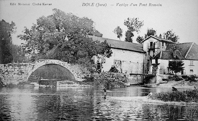 Dole (Jura) - Vestige d'un Pont Romain. © Laurent Poupard, G. Karrer / Région Bourgogne-Franche-Comté, Inventaire du patrimoine - 1989