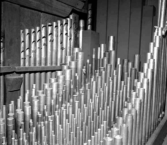 Tuyauterie du positif. © Jérôme Mongreville / Région Bourgogne-Franche-Comté, Inventaire du patrimoine - 1989