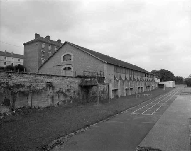 Le manège de trois quarts droit. © Yves Sancey / Région Bourgogne-Franche-Comté, Inventaire du patrimoine - 1989