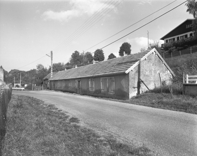 Logement ouvrier de la forge de Petit Baignes en 1989. © Yves Sancey / Région Bourgogne-Franche-Comté, Inventaire du patrimoine - 1989