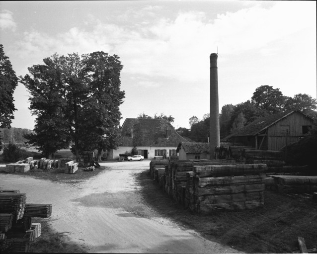Vue d'ensemble de l'entrée du site en 1989. © Yves Sancey / Région Bourgogne-Franche-Comté, Inventaire du patrimoine - 1989